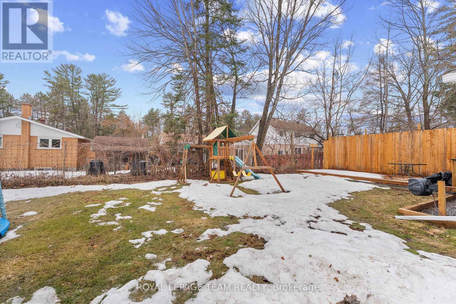 25 Frontenac Crescent, Deep River, ON - Outdoor