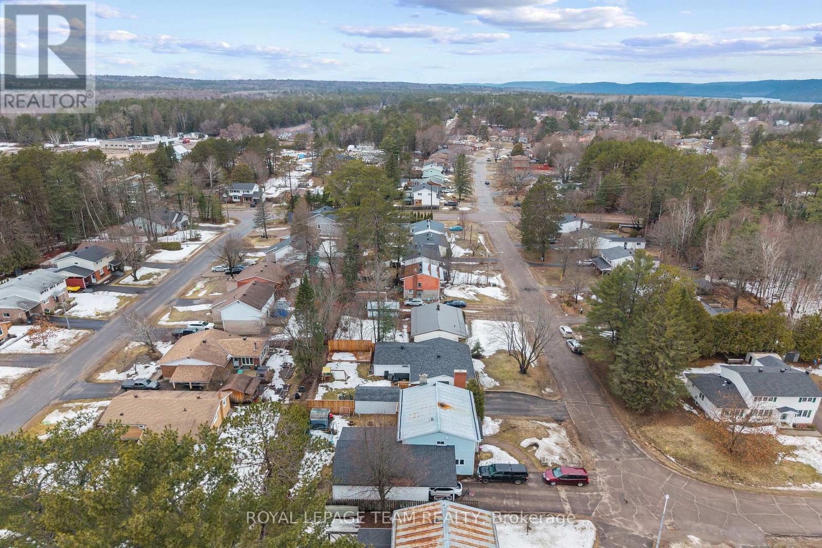 25 Frontenac Crescent, Deep River, ON - Outdoor With View