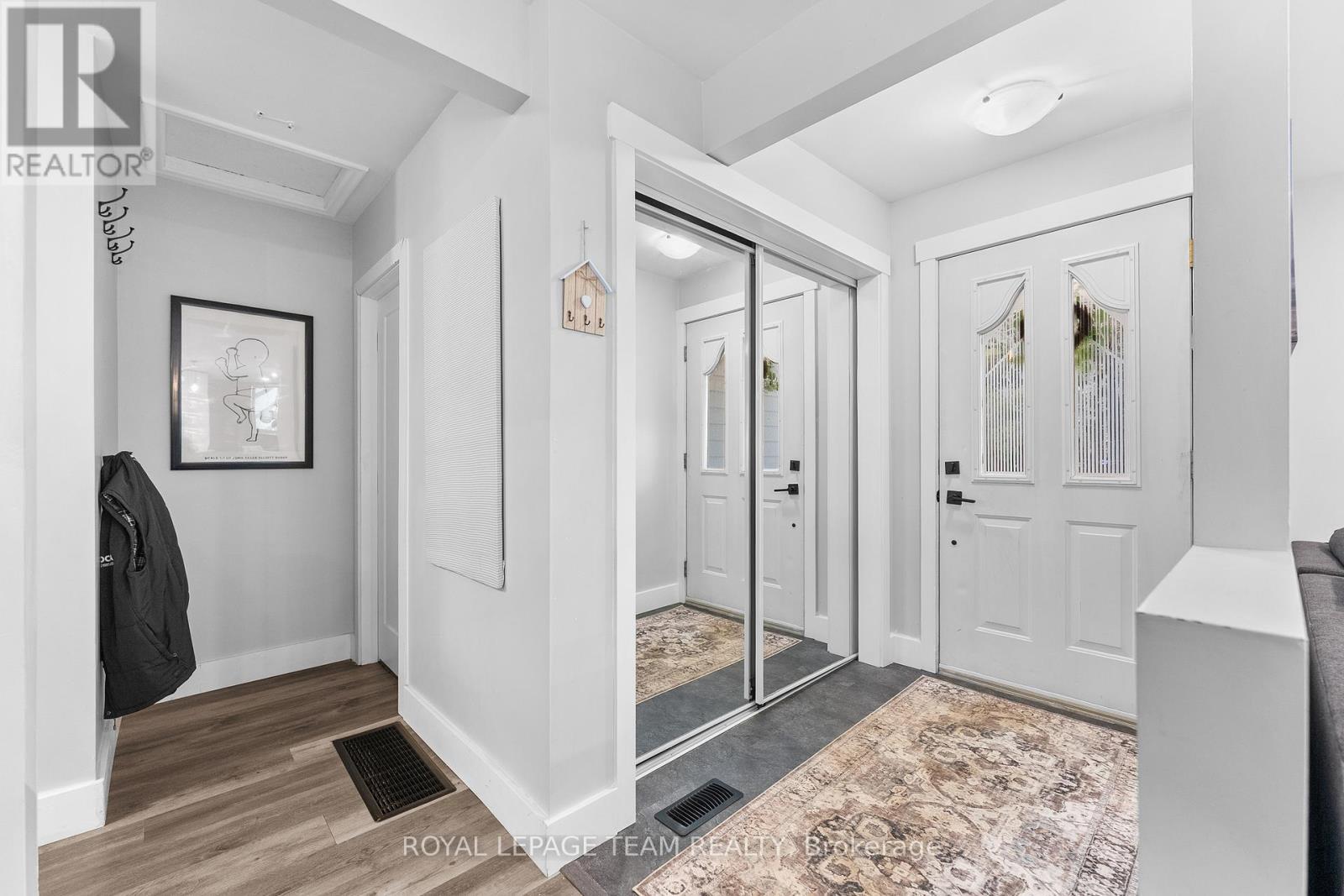 25 Frontenac Crescent, Deep River, ON