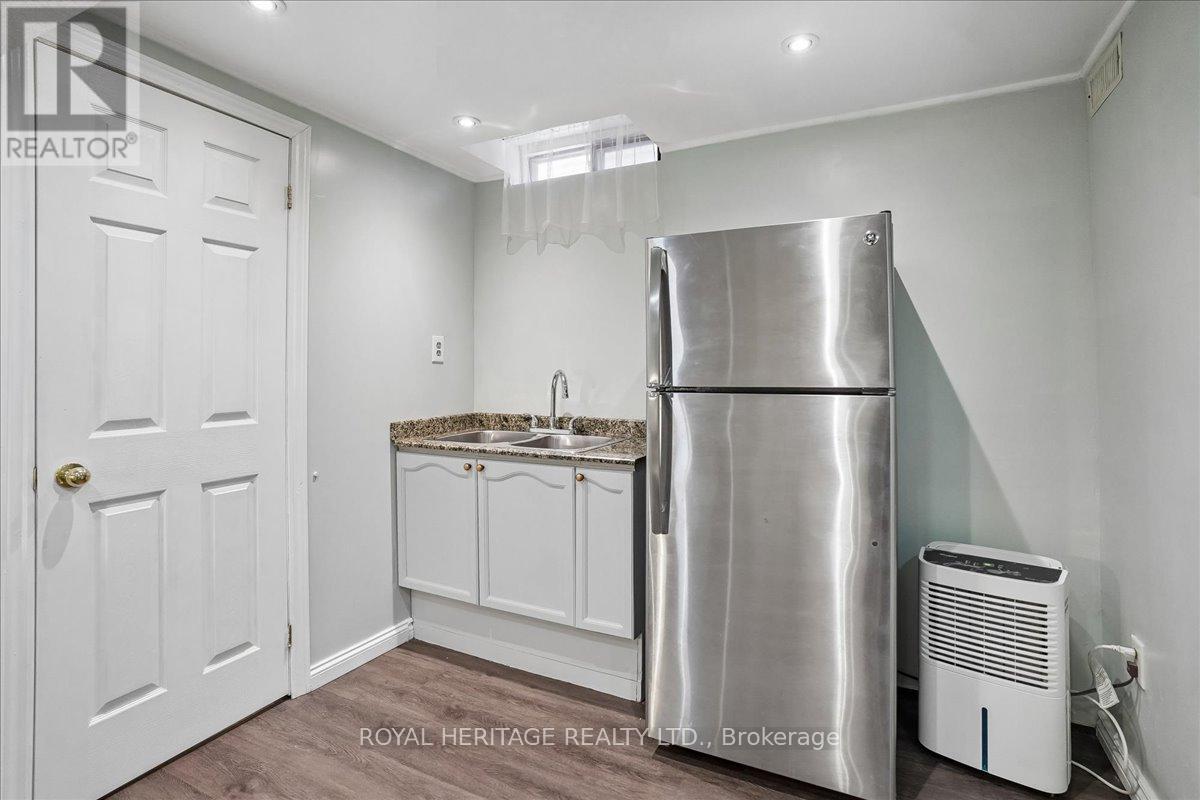 148 Adele Crescent, Oshawa, ON - Indoor