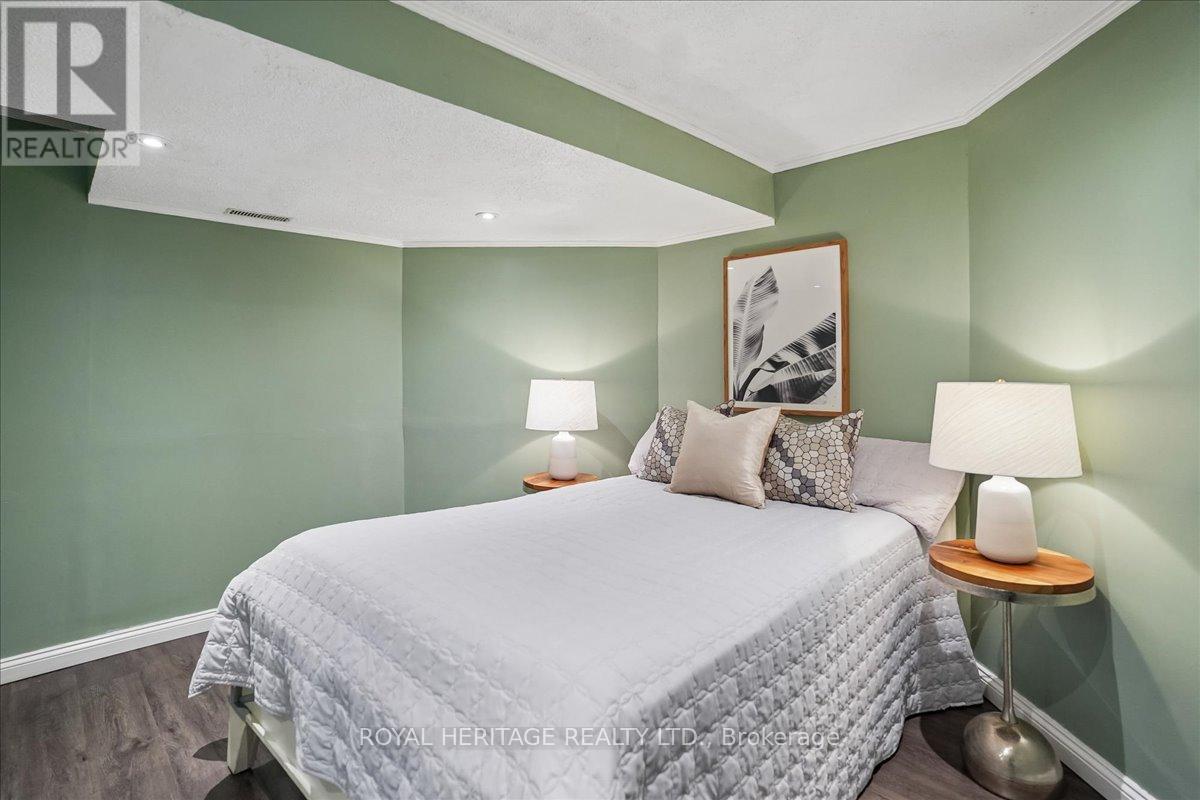 148 Adele Crescent, Oshawa, ON - Indoor Photo Showing Bedroom