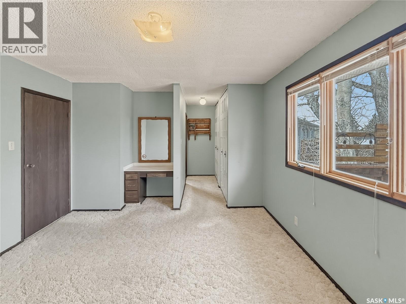 231 Elliott Place, Swift Current, SK - Indoor Photo Showing Other Room