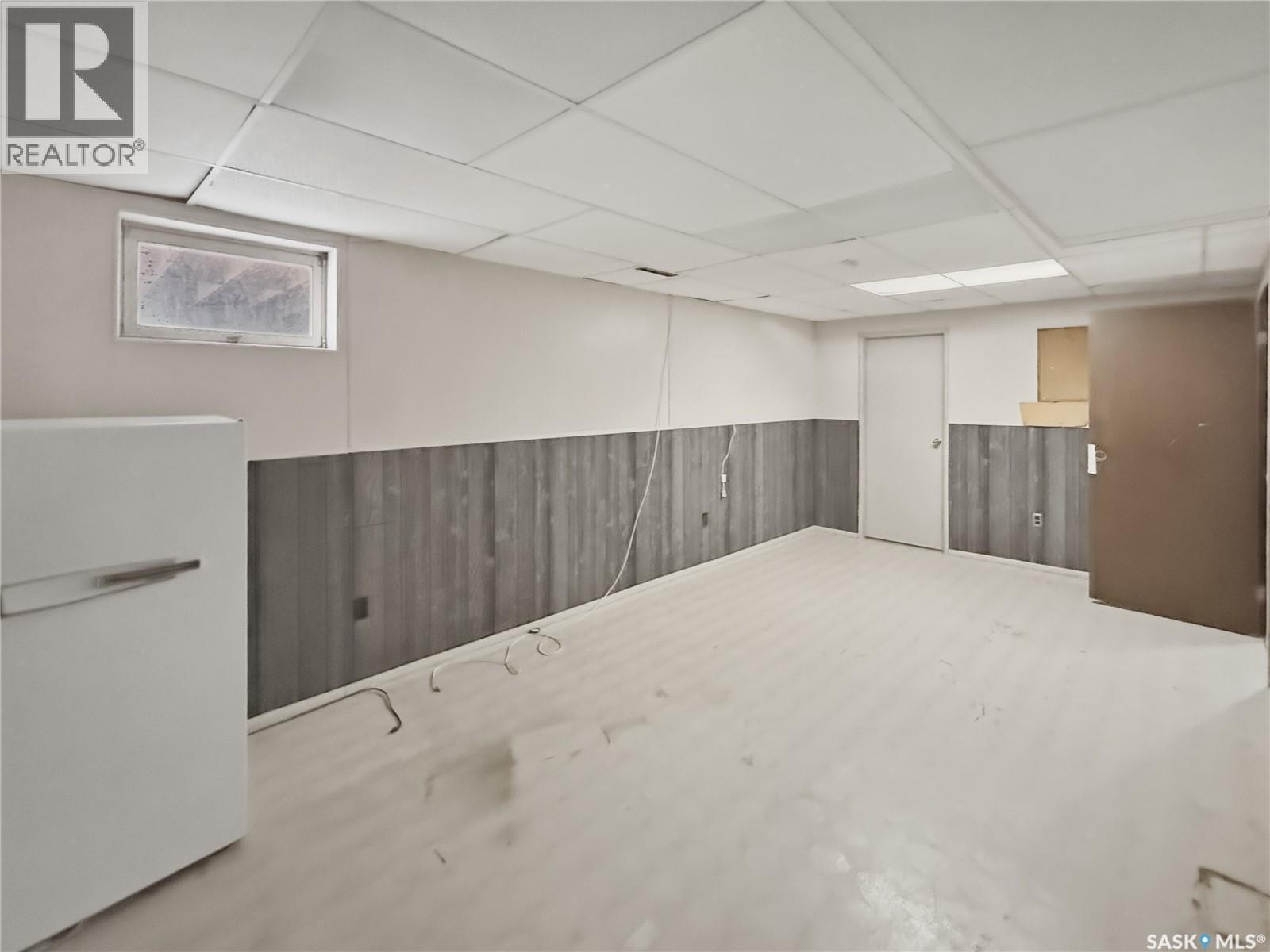 231 Elliott Place, Swift Current, SK - Indoor Photo Showing Basement