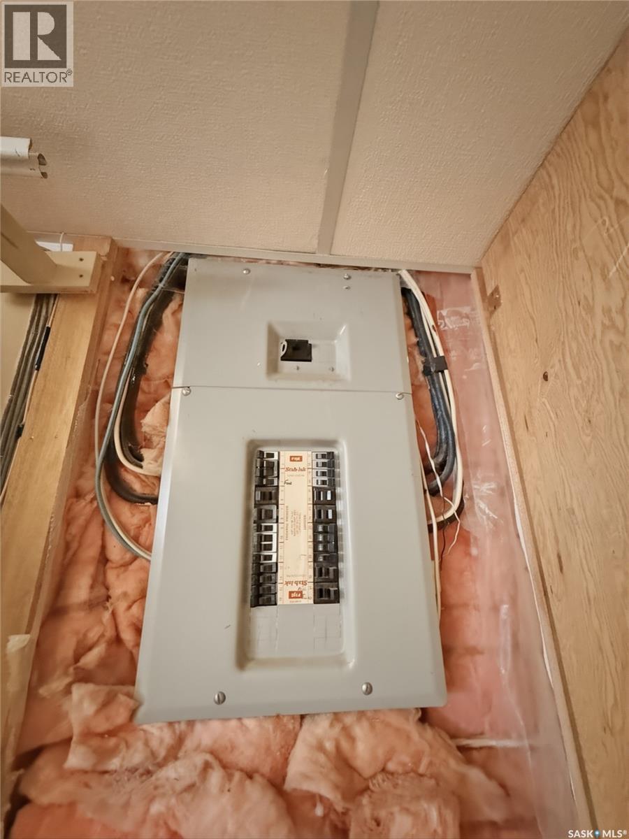 231 Elliott Place, Swift Current, SK - Indoor