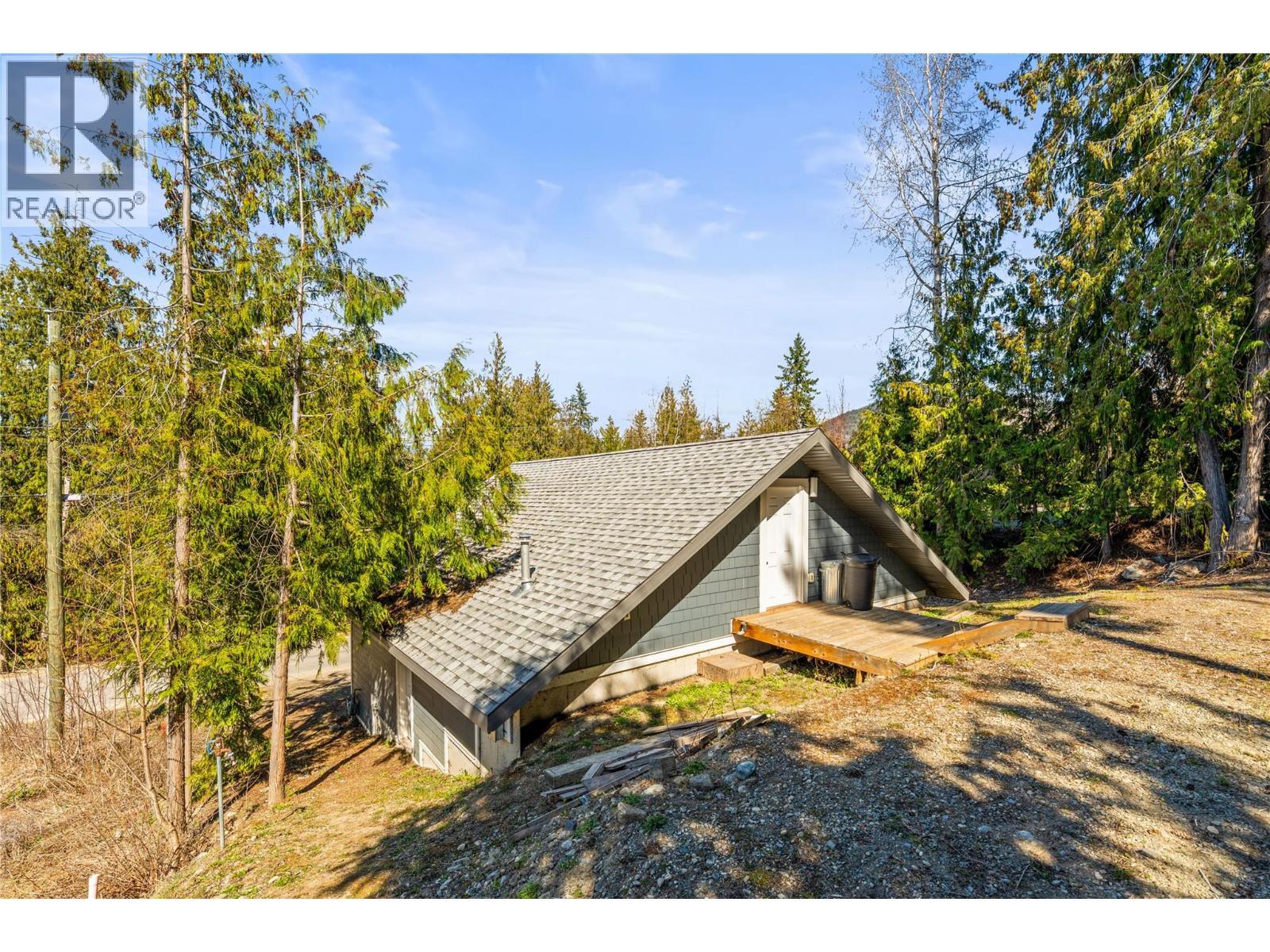 3071 Cedar Drive, Blind Bay, BC