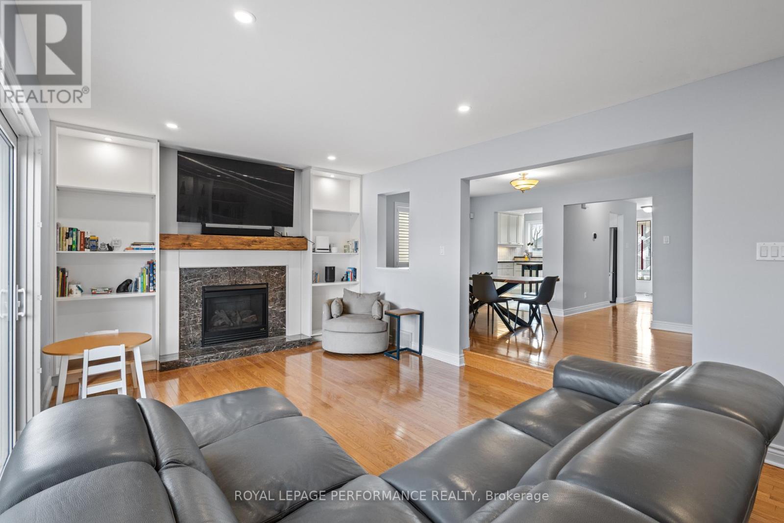 219 Switzer Avenue, Ottawa, ON - Indoor Photo Showing Living Room With Fireplace