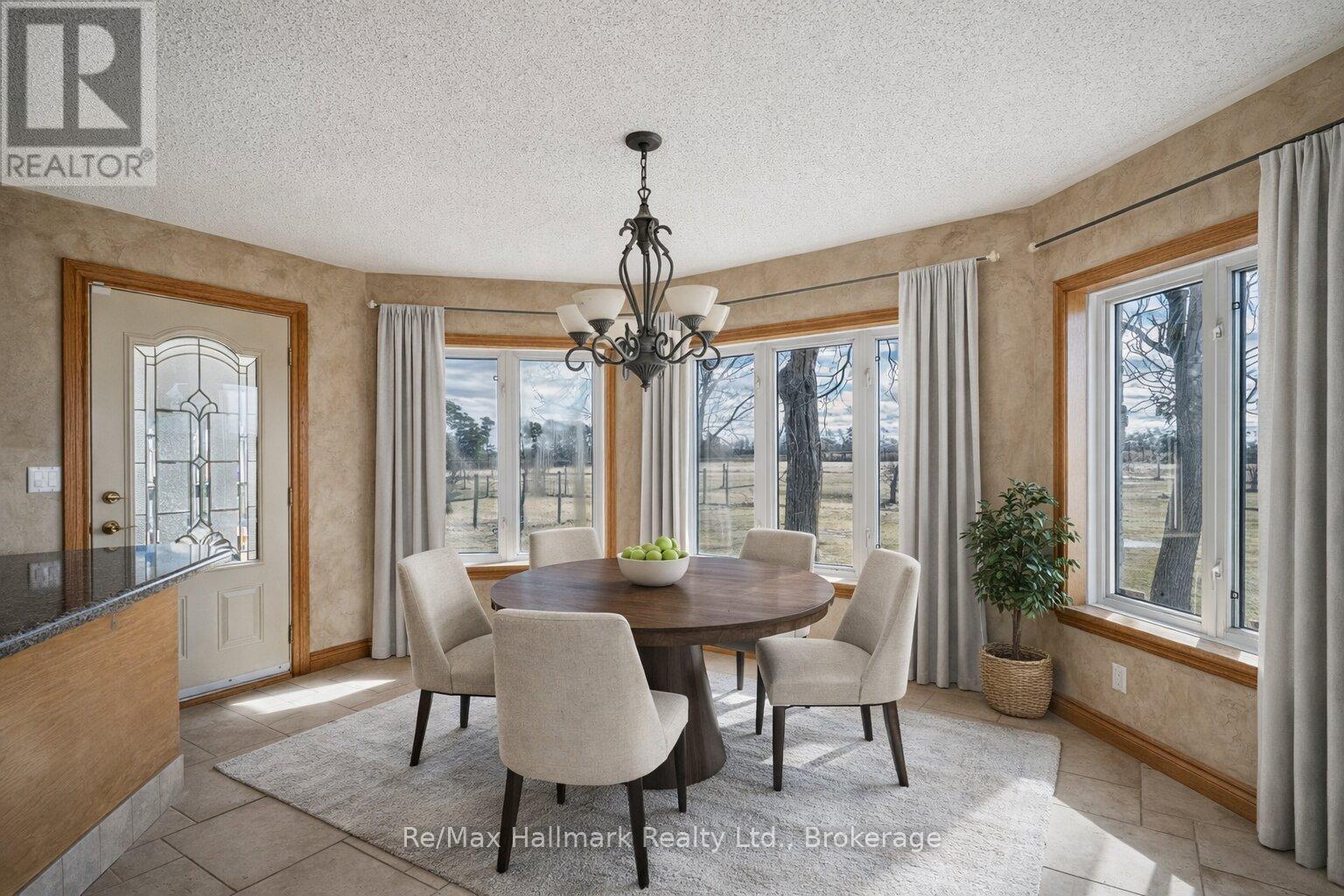 Breakfast room(virtually staged) - 232 Eighth Road E, Hamilton, ON