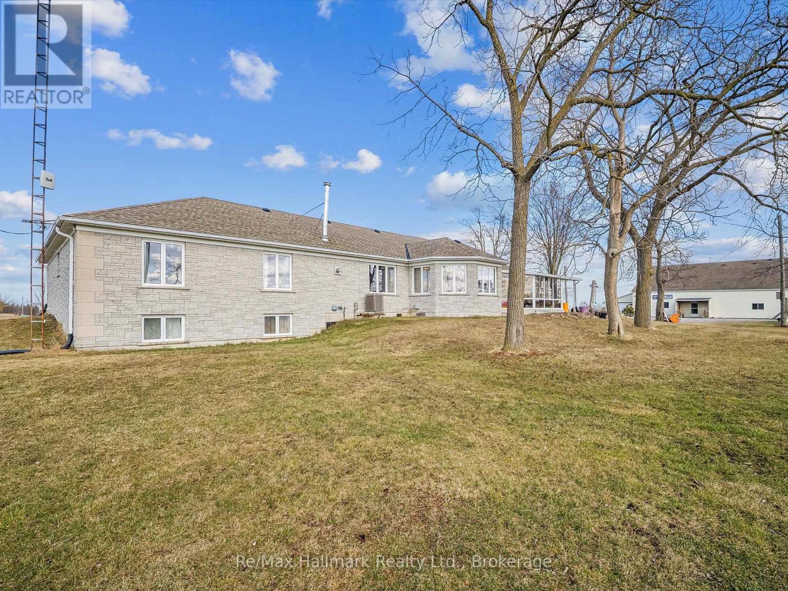 232 Eighth Road E, Hamilton, ON