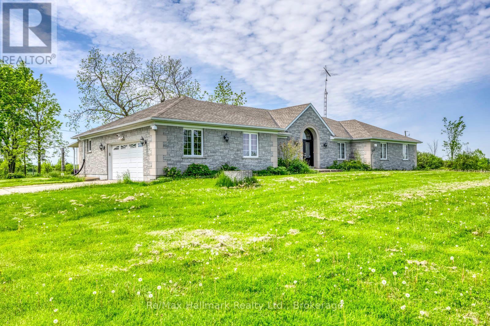 232 Eighth Road E, Hamilton, ON