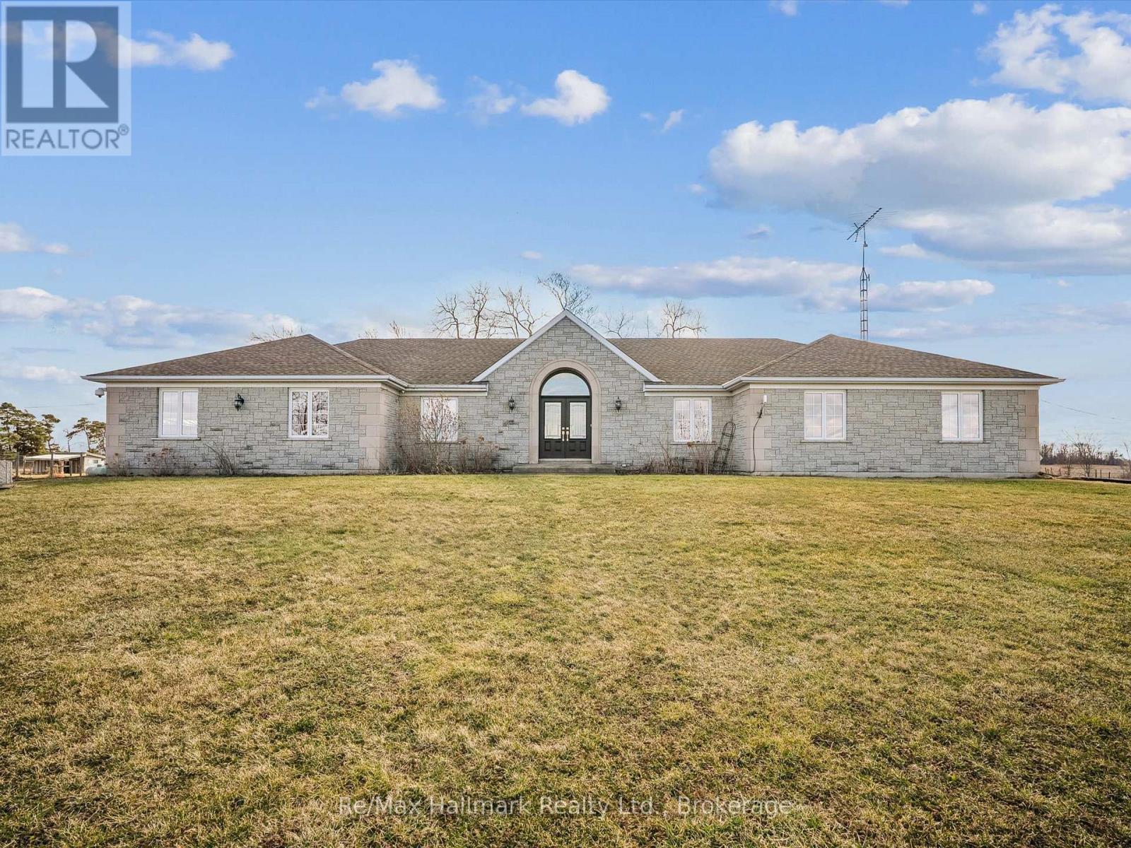 232 Eighth Road E, Hamilton, ON