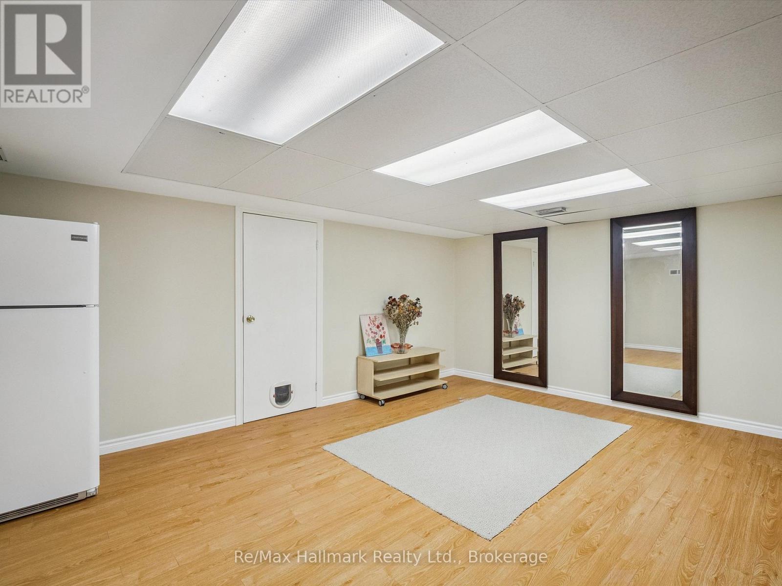 232 Eighth Road E, Hamilton, ON