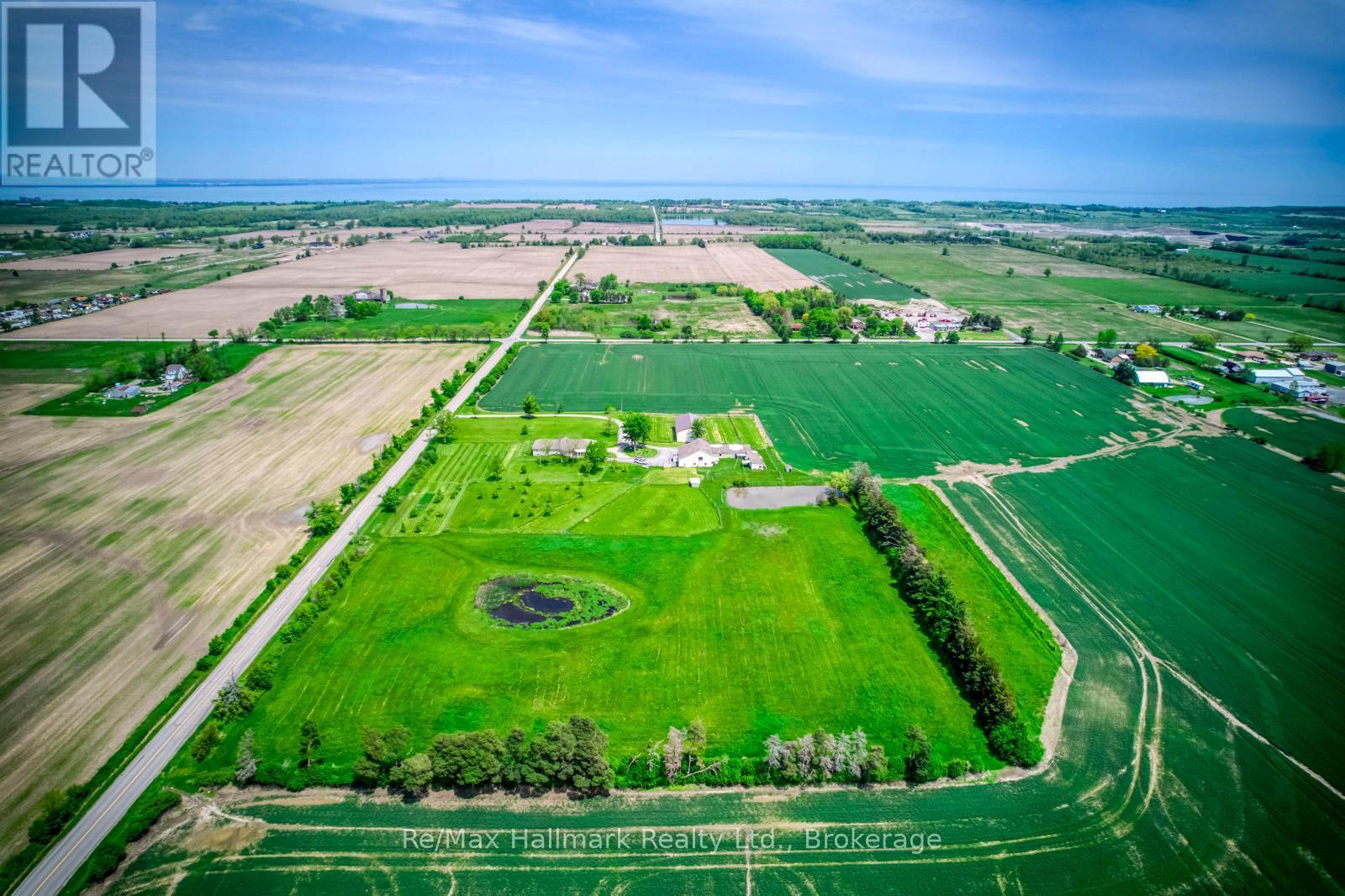 232 Eighth Road E, Hamilton, ON