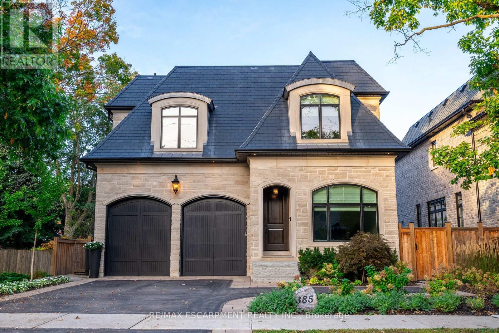 385 Pine Cove Road, Burlington, ON - Outdoor