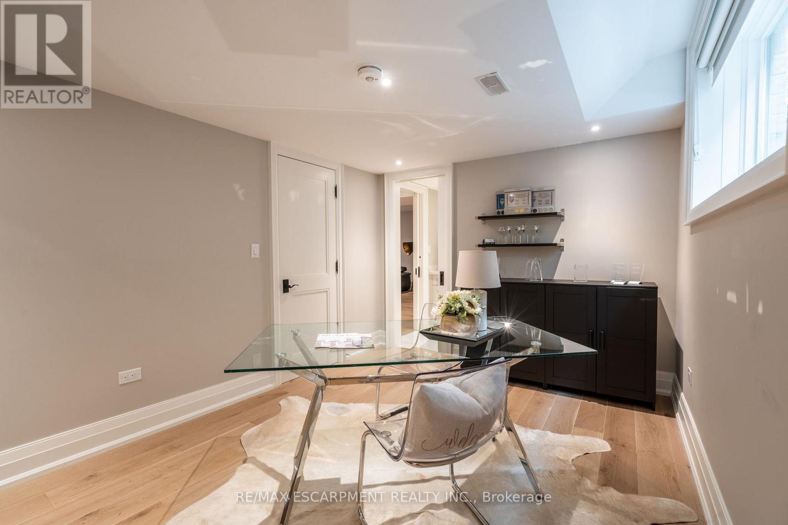 385 Pine Cove Road, Burlington, ON - Indoor Photo Showing Dining Room