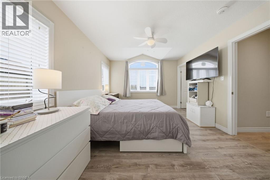 1220 Riverbend Road Unit# 105, London, ON - Indoor Photo Showing Bedroom