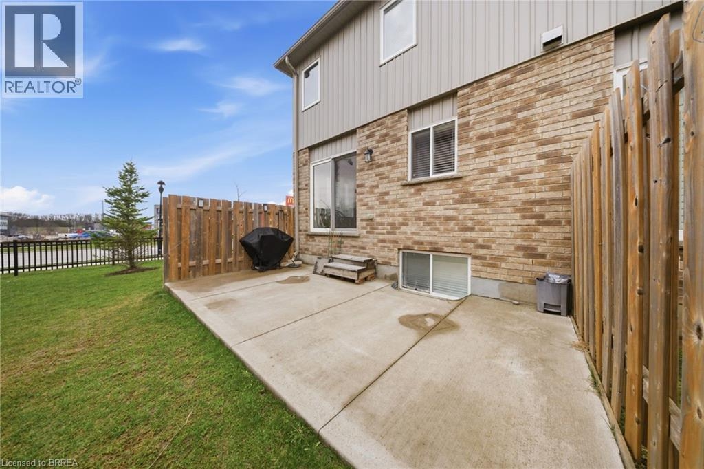 1220 Riverbend Road Unit# 105, London, ON - Outdoor With Exterior