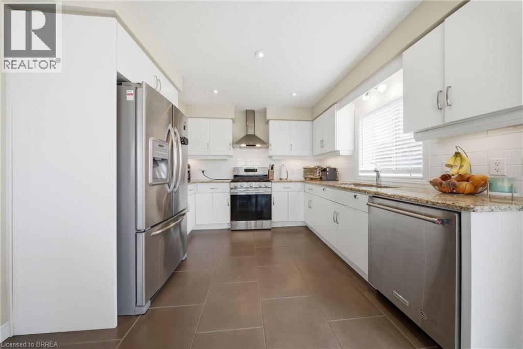 1220 Riverbend Road Unit# 105, London, ON - Indoor Photo Showing Kitchen With Stainless Steel Kitchen With Upgraded Kitchen