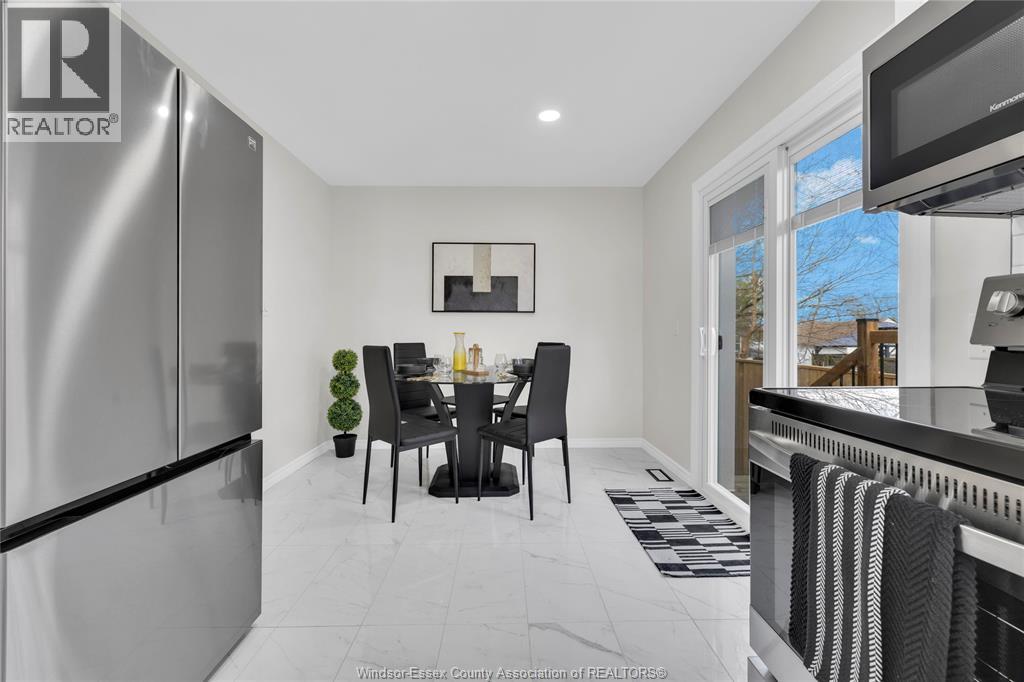 556 Clover, Windsor, ON - Indoor