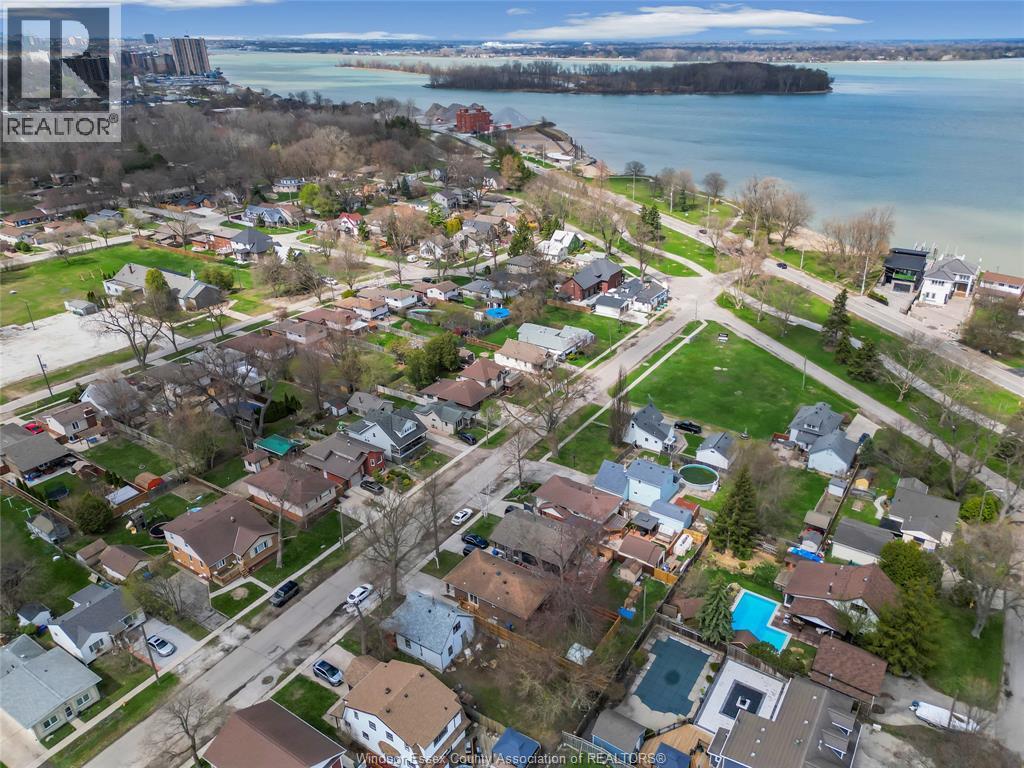 556 Clover, Windsor, ON - Outdoor With Body Of Water With View