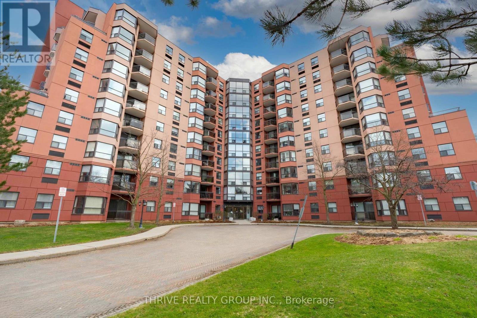 803 - 600 Talbot Street, London East (East F), ON - Outdoor With Facade