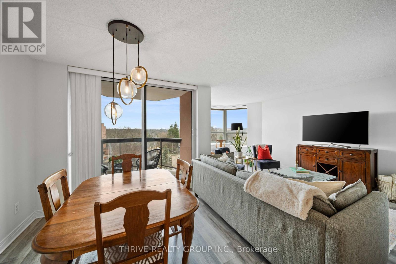 803 - 600 Talbot Street, London East (East F), ON - Indoor