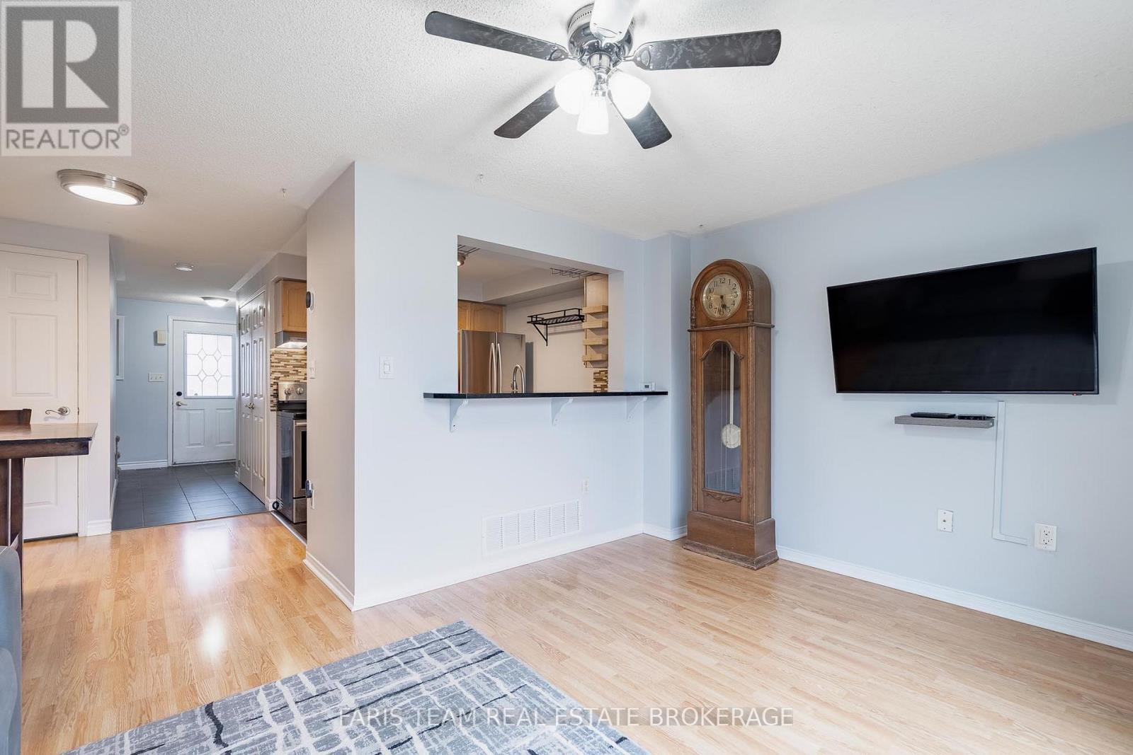 47 Bibby Court, Barrie, ON - Indoor