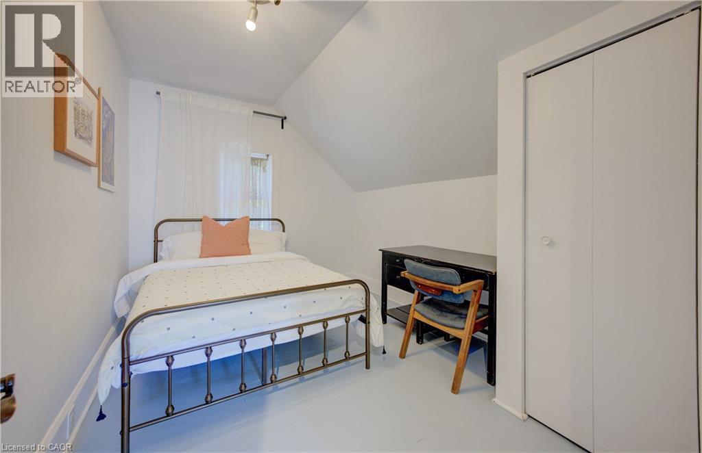 350 Victoria Street S, Kitchener, ON - Indoor Photo Showing Bedroom