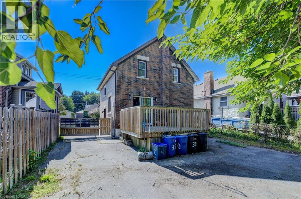 350 Victoria Street S, Kitchener, ON - Outdoor