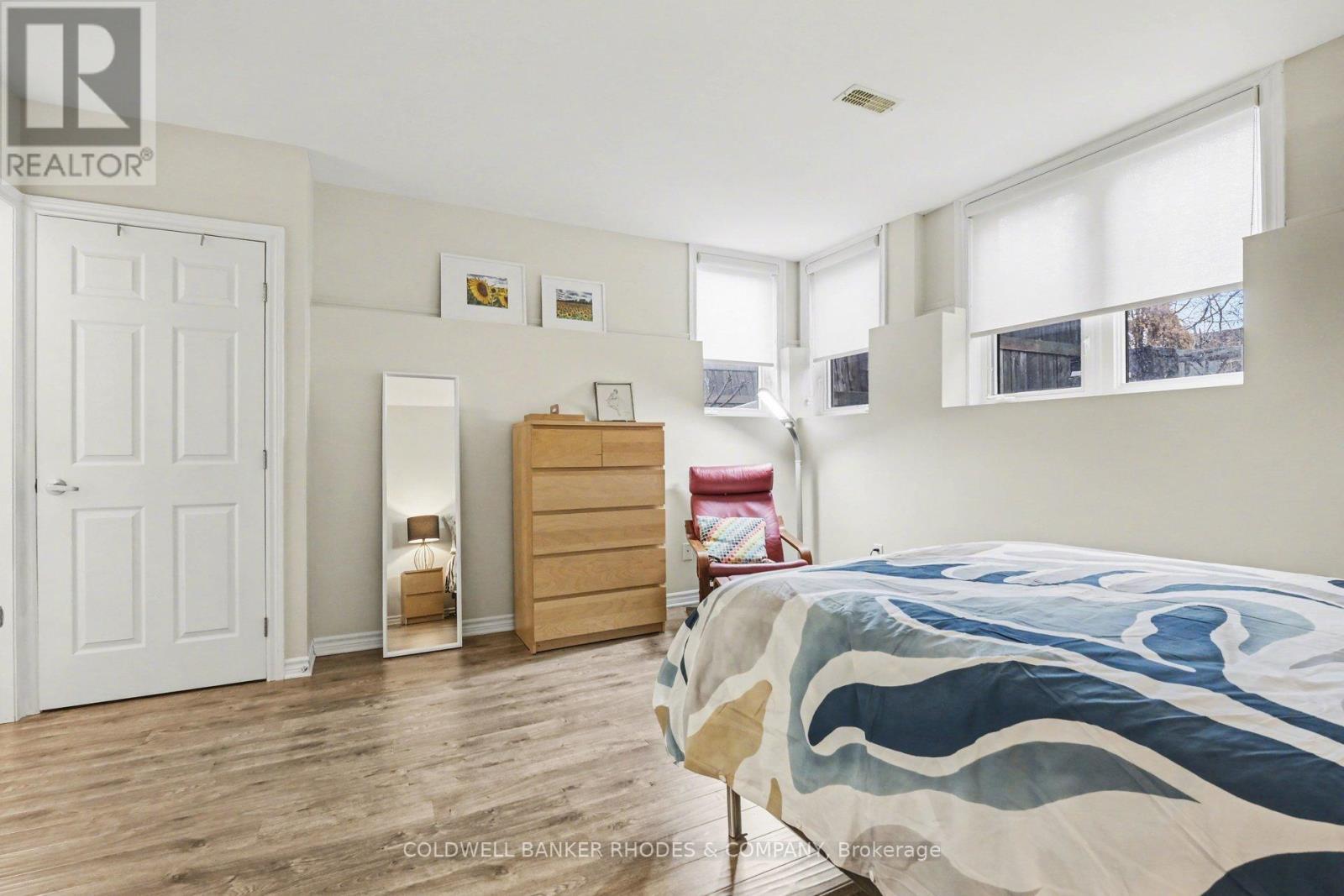 60 Mayflower Private, Ottawa, ON - Indoor Photo Showing Bedroom