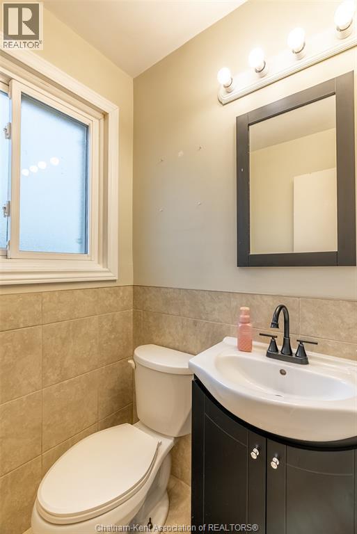 164 Timmins Crescent, Chatham, ON - Indoor Photo Showing Bathroom