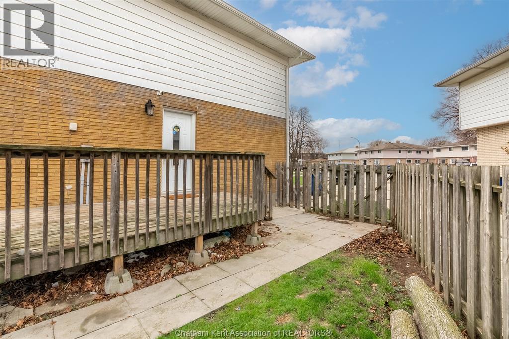 164 Timmins Crescent, Chatham, ON - Outdoor With Deck Patio Veranda With Exterior