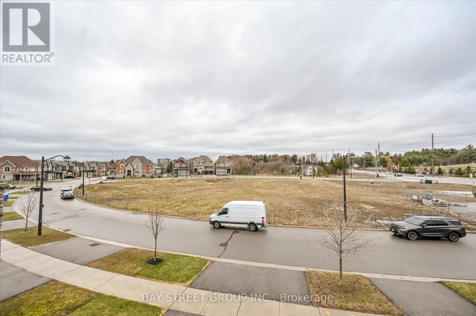 143 Badgerow Way, Aurora, ON - Outdoor With View