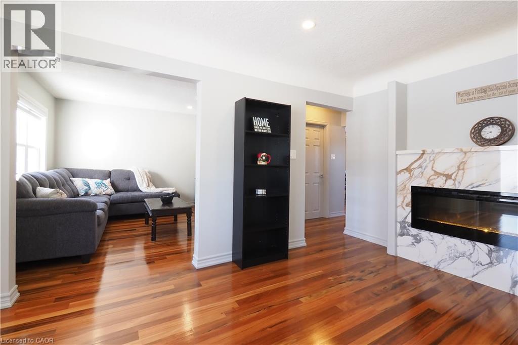 Living room/family room/office - 354 Blucher Boulevard, Kitchener, ON