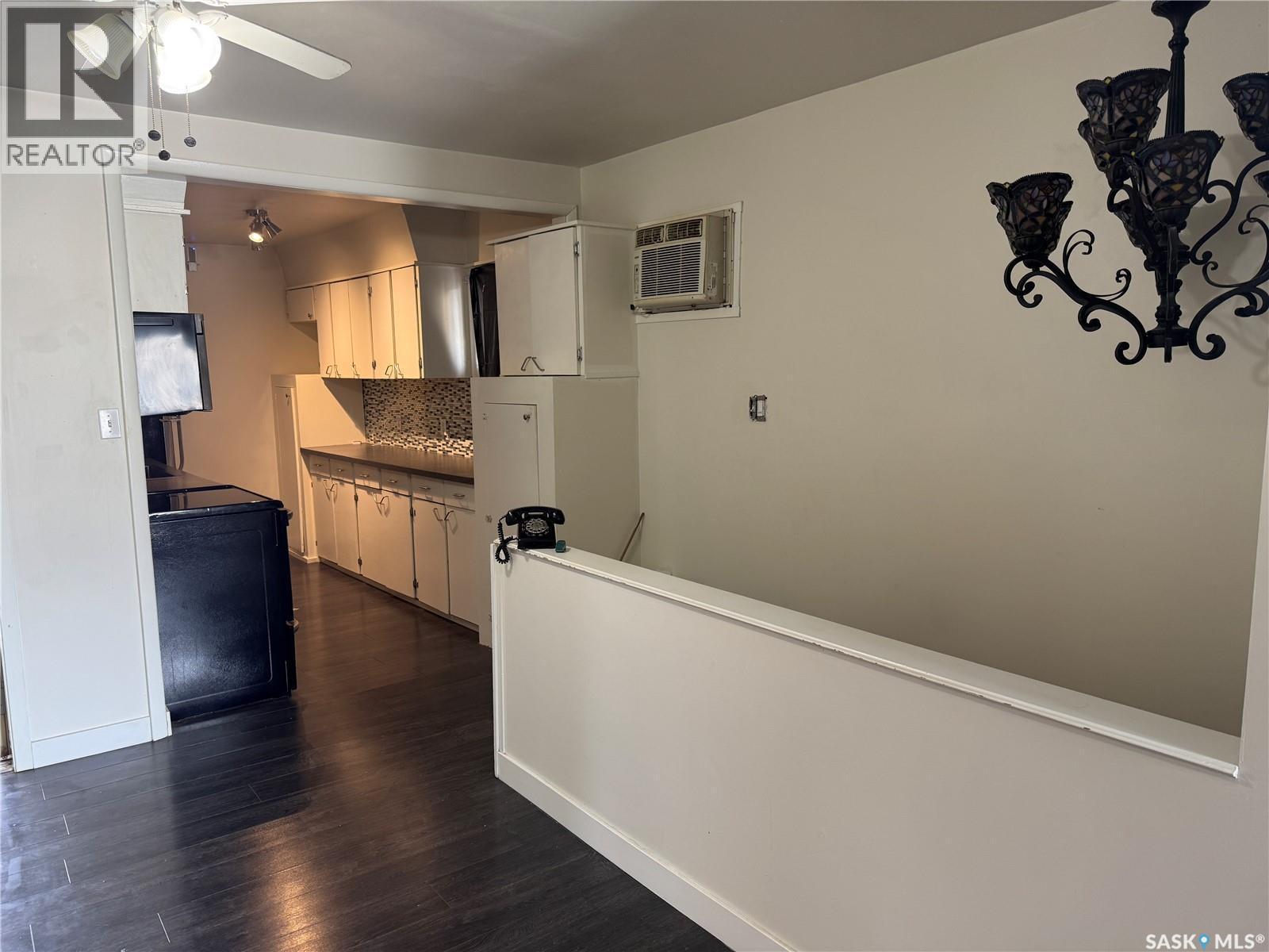 71 22Nd Street E, Prince Albert, SK - Indoor Photo Showing Other Room