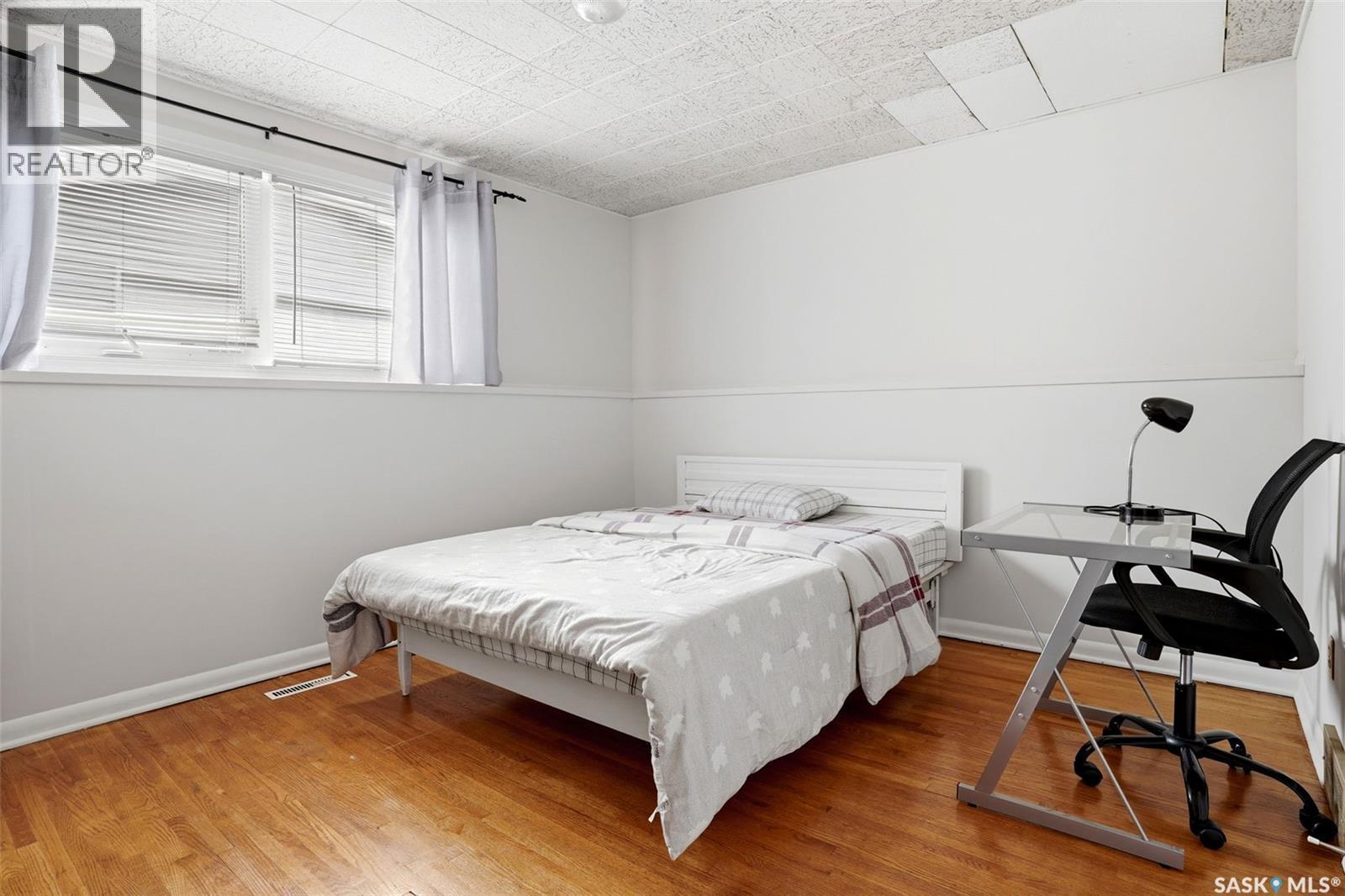 25 Knowles Crescent, Regina, SK - Indoor Photo Showing Bedroom