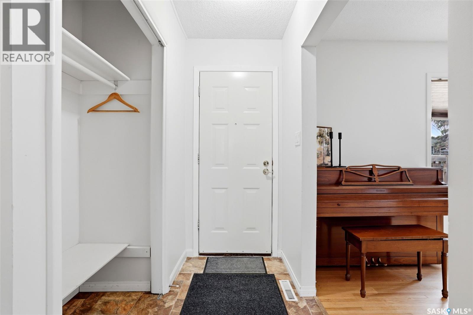 25 Knowles Crescent, Regina, SK - Indoor Photo Showing Other Room