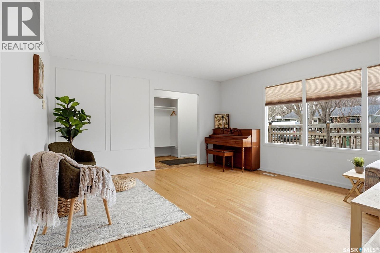 25 Knowles Crescent, Regina, SK - Indoor