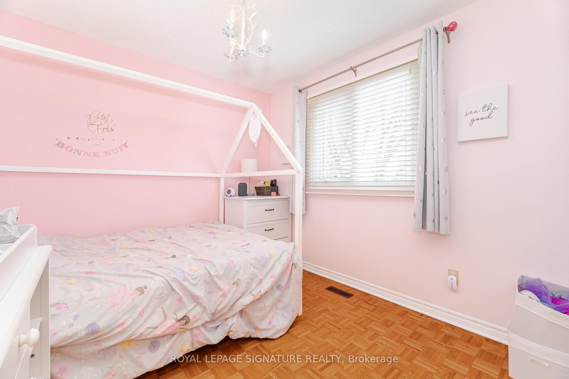 4426 Weeping Willow Drive, Mississauga, ON - Indoor Photo Showing Bedroom