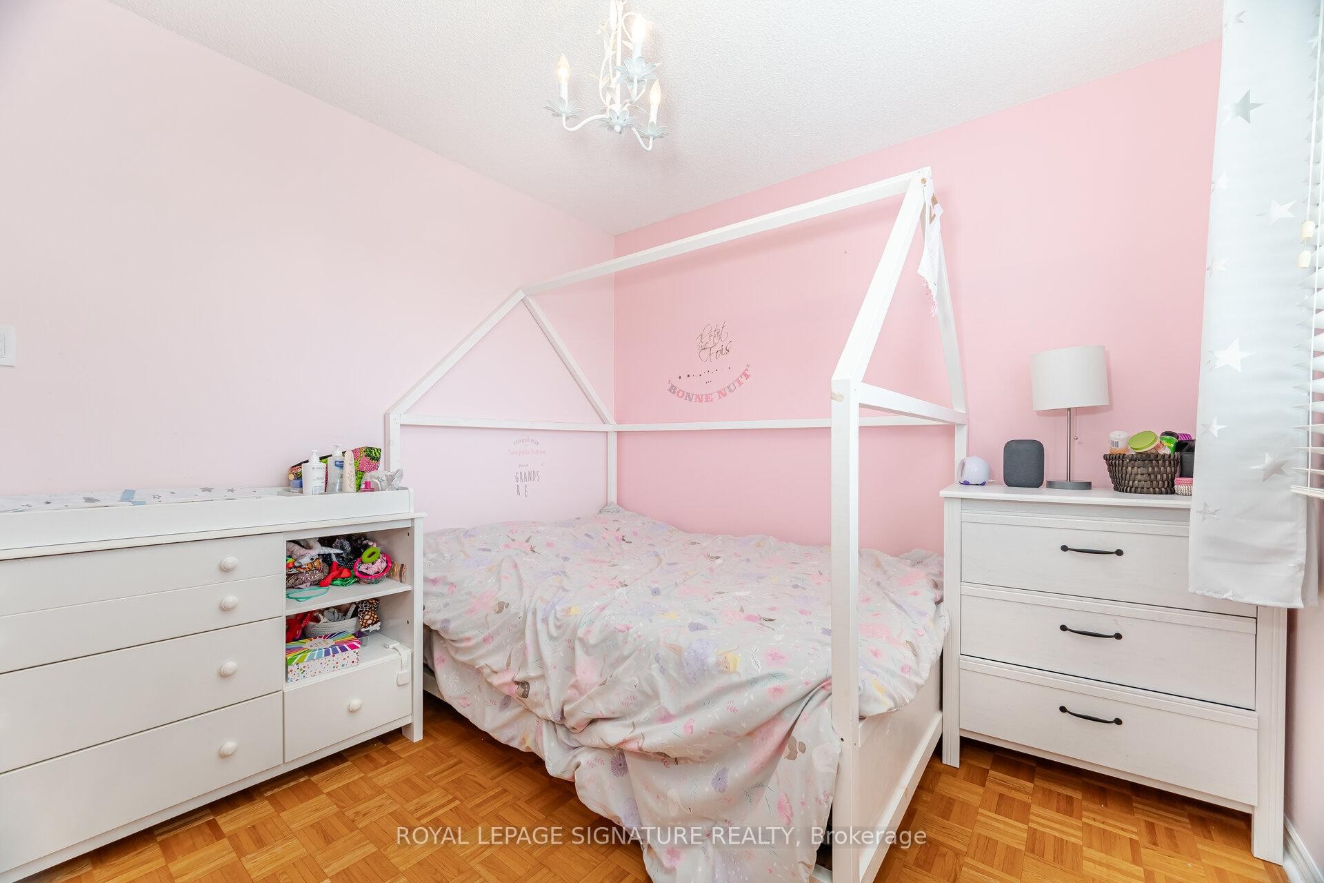 4426 Weeping Willow Drive, Mississauga, ON - Indoor Photo Showing Bedroom