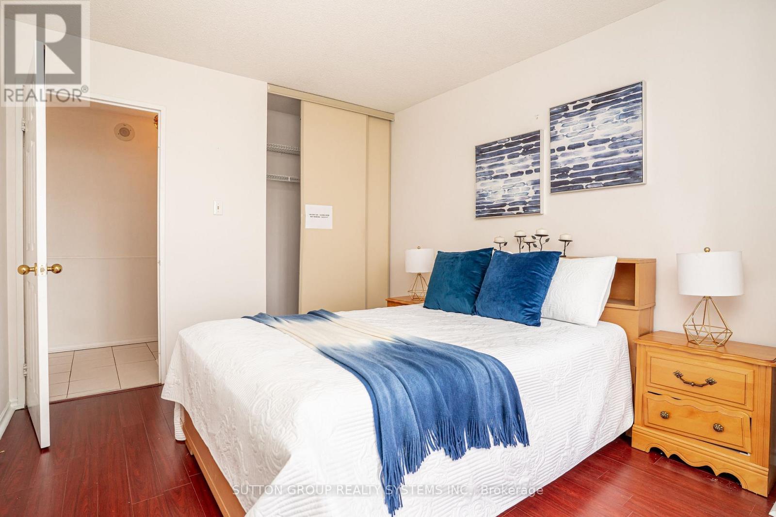 #802 - 20 Cherrytree Drive, Brampton, ON - Indoor Photo Showing Bedroom