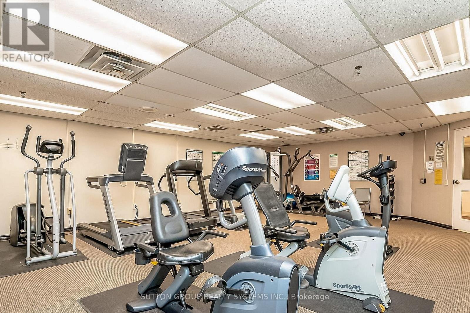 #802 - 20 Cherrytree Drive, Brampton, ON - Indoor Photo Showing Gym Room