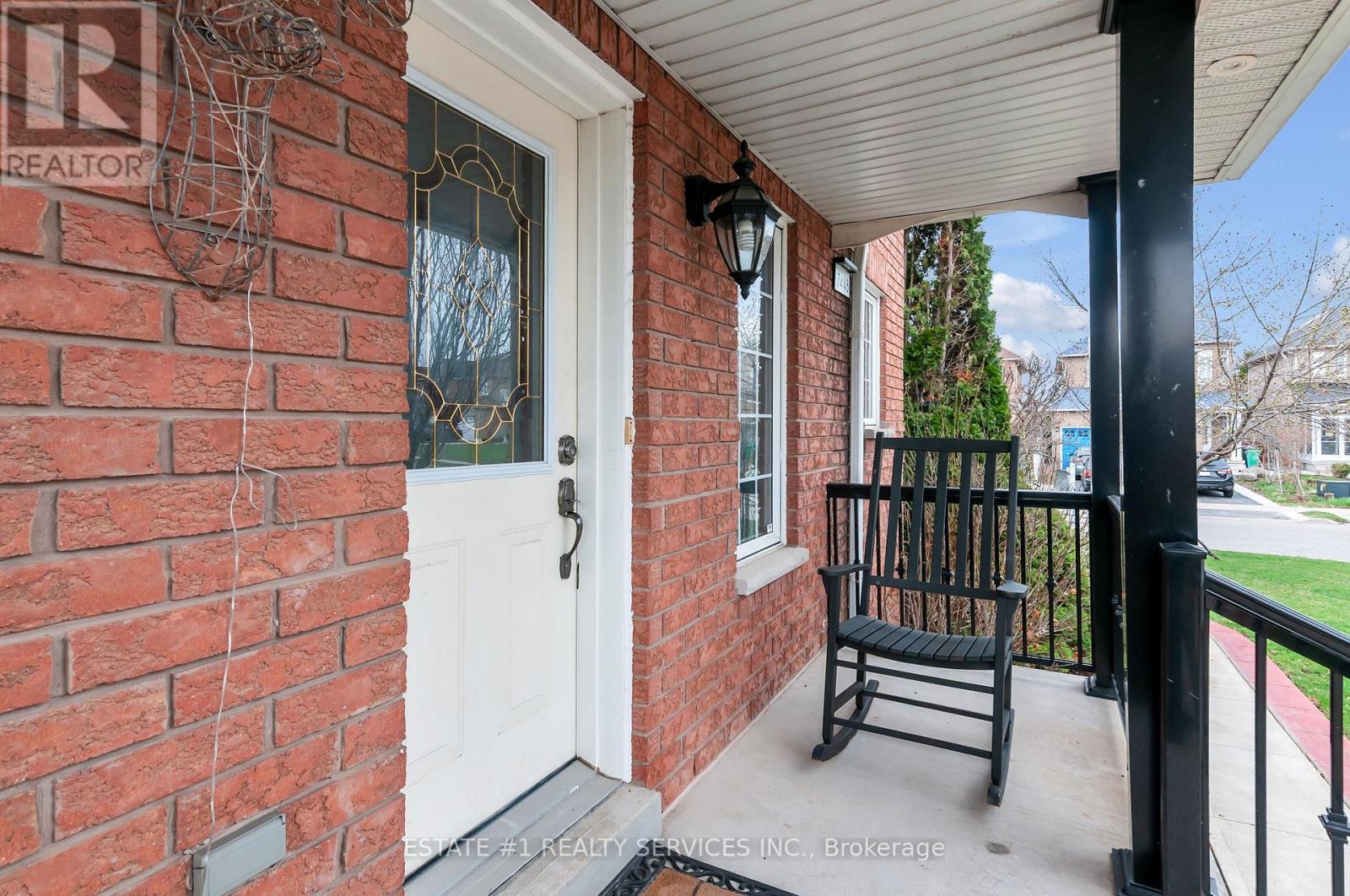 7448 Village Walk, Mississauga, ON - Outdoor With Exterior