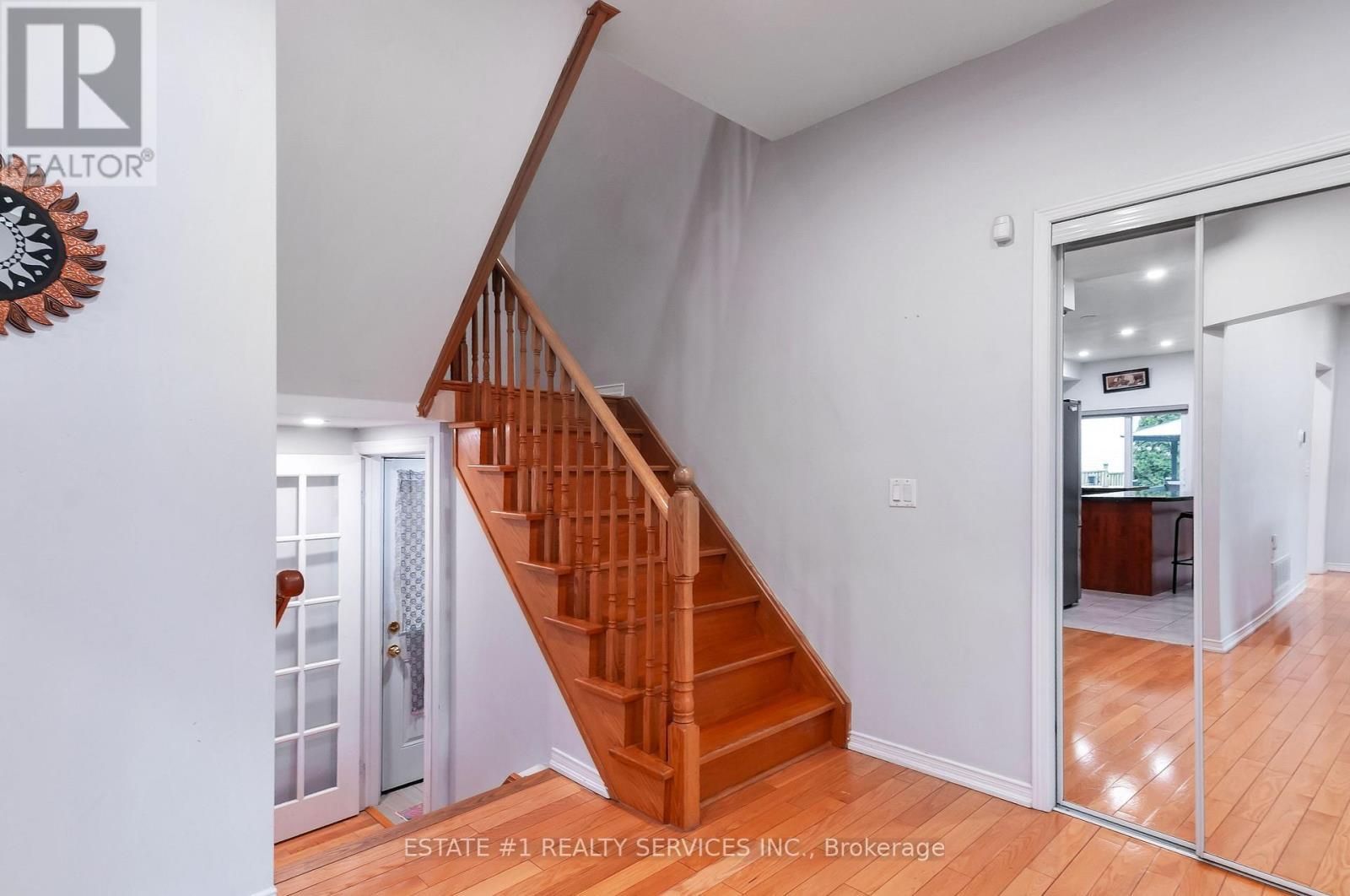 7448 Village Walk, Mississauga, ON - Indoor Photo Showing Other Room