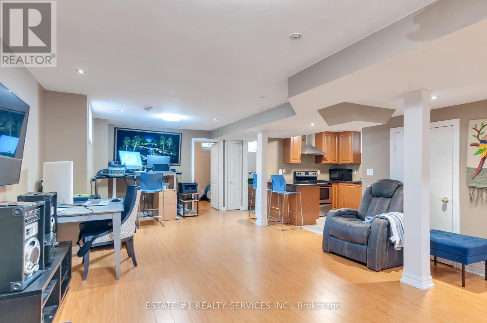 7448 Village Walk, Mississauga, ON - Indoor