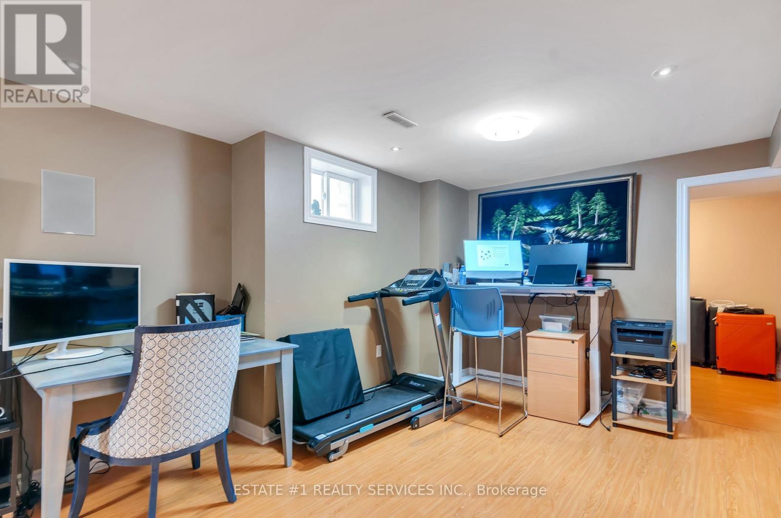 7448 Village Walk, Mississauga, ON - Indoor Photo Showing Other Room