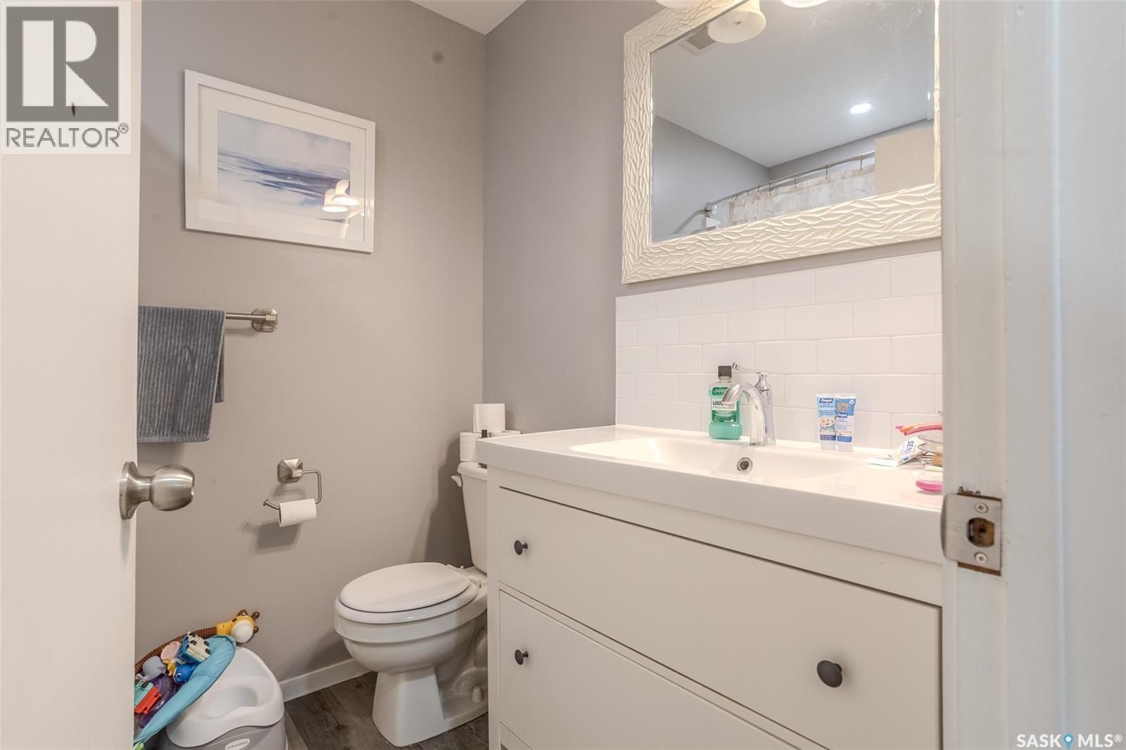 60 Clark Crescent, Saskatoon, SK - Indoor Photo Showing Bathroom