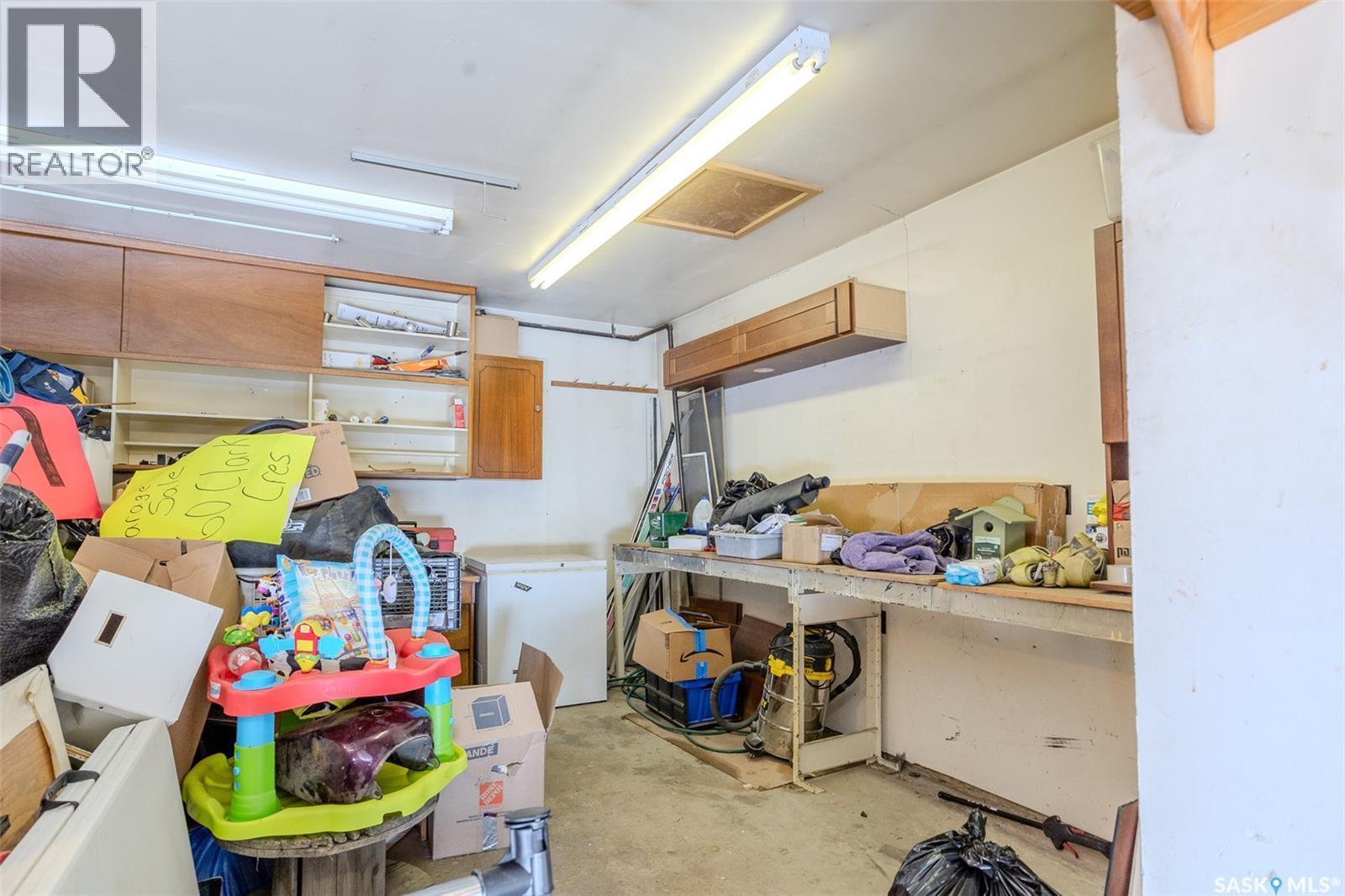 60 Clark Crescent, Saskatoon, SK - Indoor