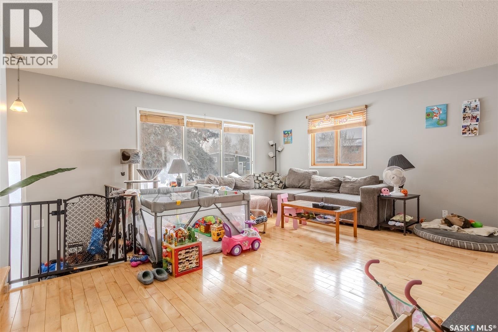 60 Clark Crescent, Saskatoon, SK - Indoor