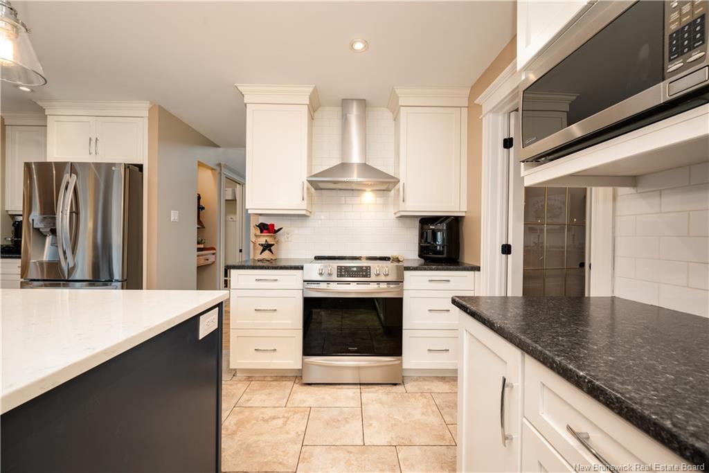 12 Highgate Crt, Riverview, NB