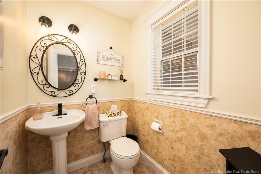12 Highgate Crt, Riverview, NB